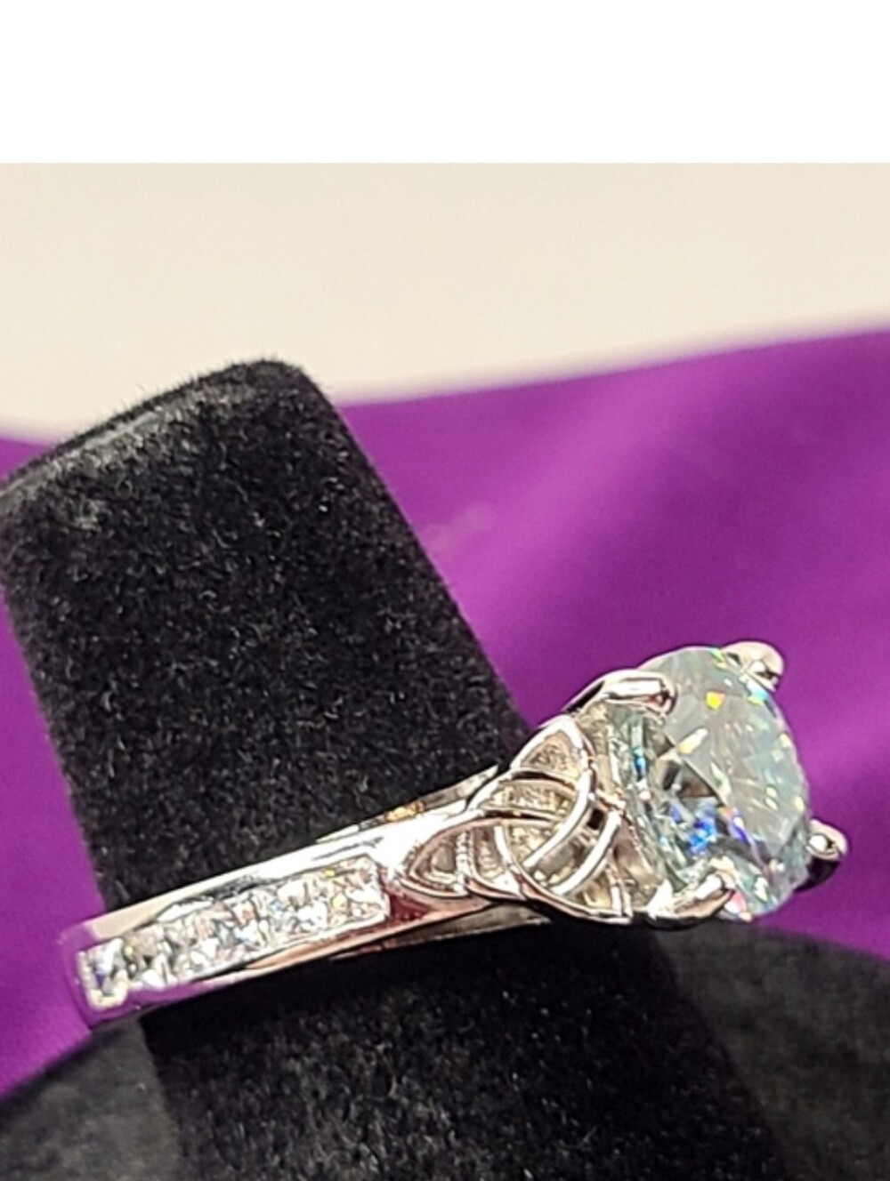 Moissanite 4 Carat Solitare with Accents